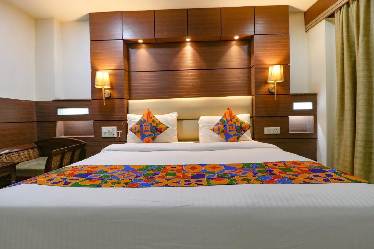 Fabhotel Admire Suites Nueva Delhi Exterior foto