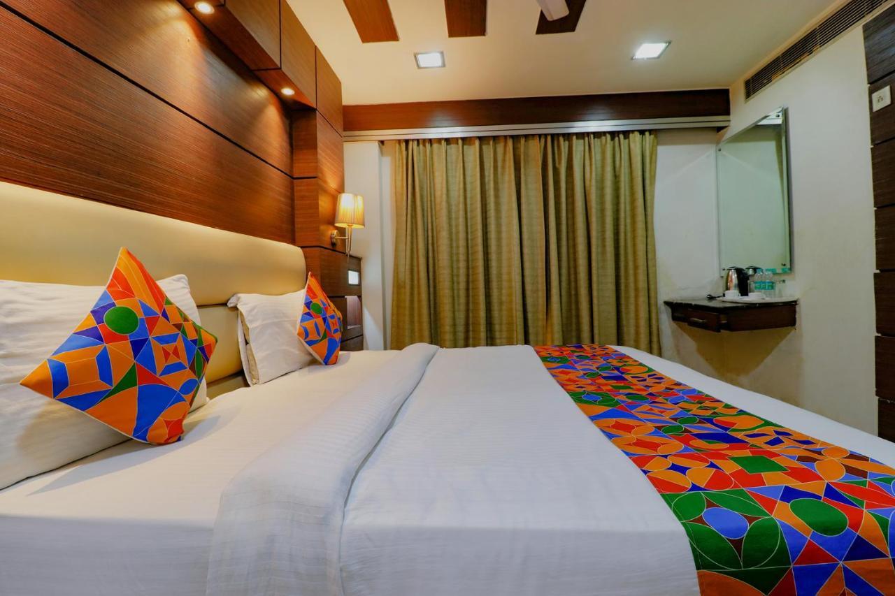 Fabhotel Admire Suites Nueva Delhi Exterior foto
