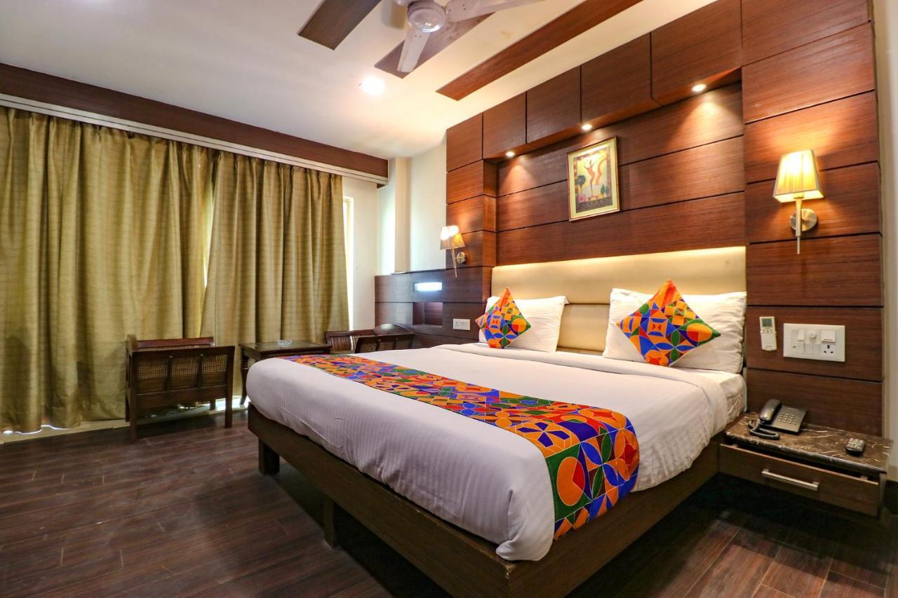 Fabhotel Admire Suites Nueva Delhi Exterior foto