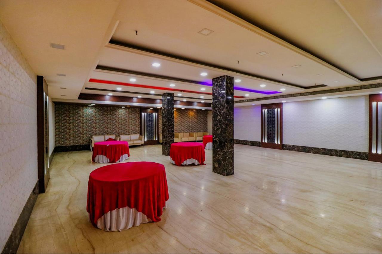 Fabhotel Admire Suites Nueva Delhi Exterior foto