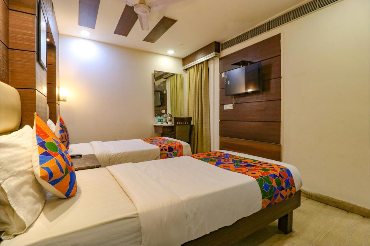 Fabhotel Admire Suites Nueva Delhi Exterior foto