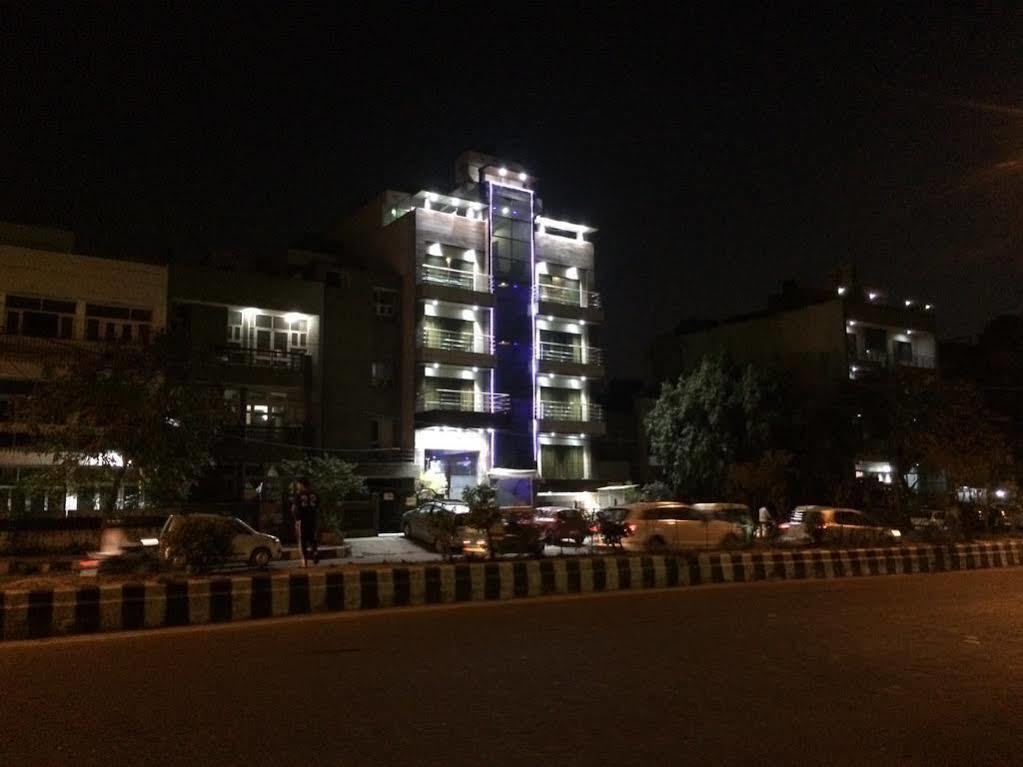 Fabhotel Admire Suites Nueva Delhi Exterior foto