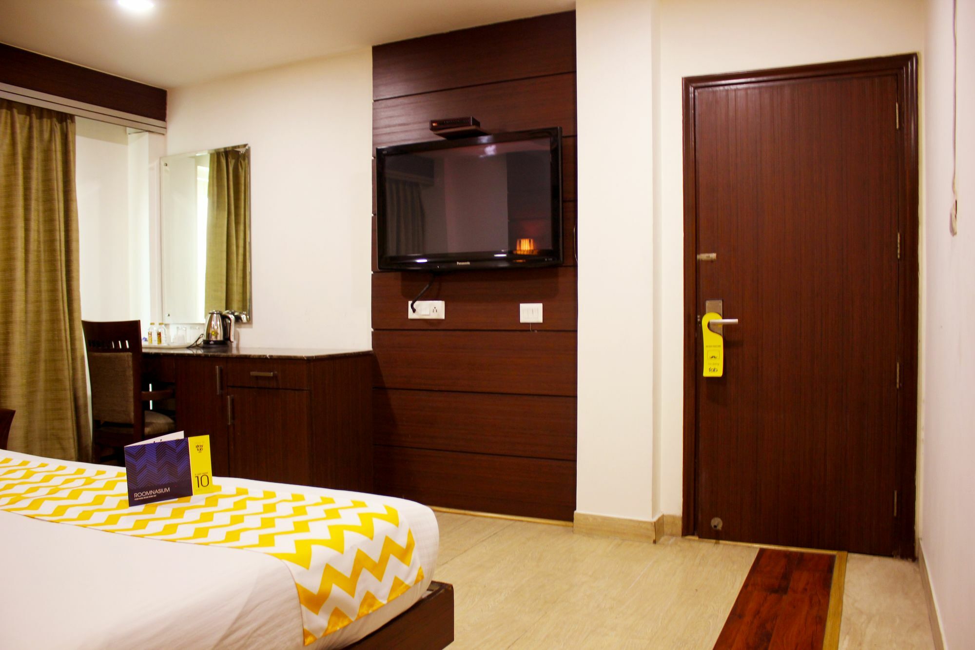 Fabhotel Admire Suites Nueva Delhi Exterior foto